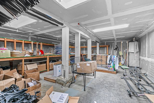 275 E Main Street, Ashland, OR 97520