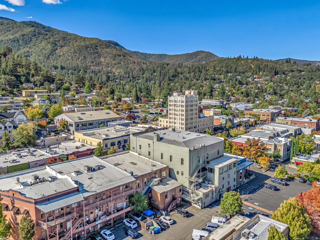 275 E Main Street, Ashland, OR 97520