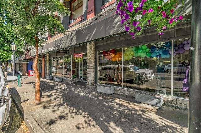 275 E Main Street, Ashland, OR 97520