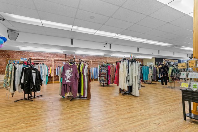 275 E Main Street, Ashland, OR 97520