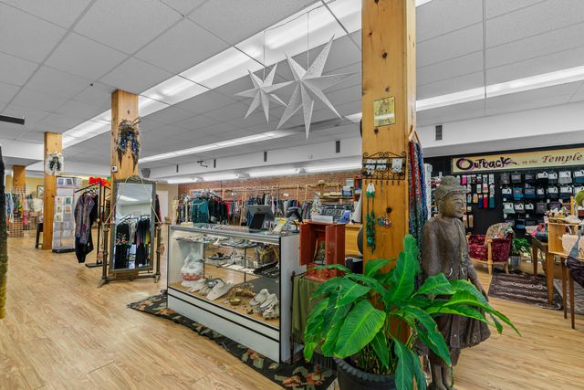 275 E Main Street, Ashland, OR 97520