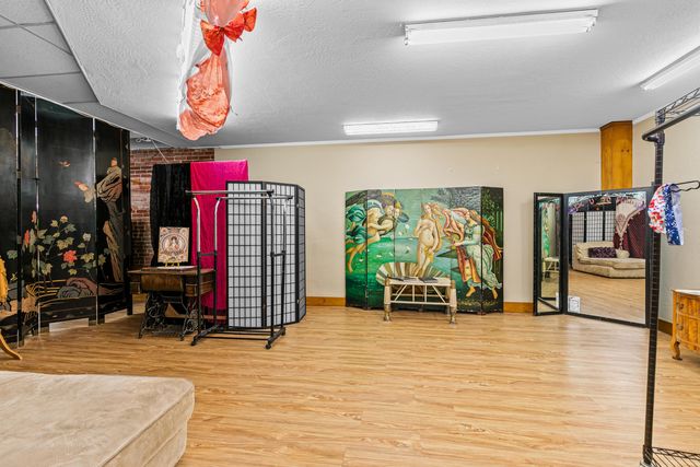 275 E Main Street, Ashland, OR 97520