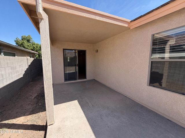 10813 W WILSHIRE Drive, Avondale, AZ 85392