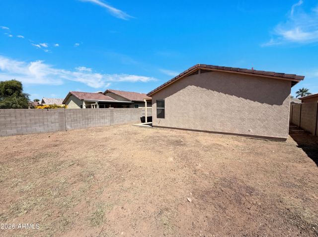 10813 W WILSHIRE Drive, Avondale, AZ 85392