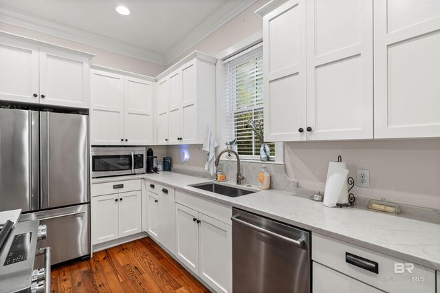 556 Johnson Avenue, Fairhope, AL 36532