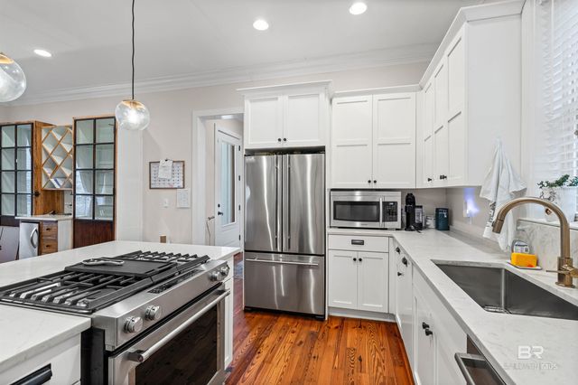 556 Johnson Avenue, Fairhope, AL 36532