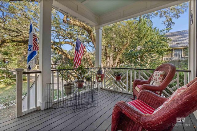 556 Johnson Avenue, Fairhope, AL 36532