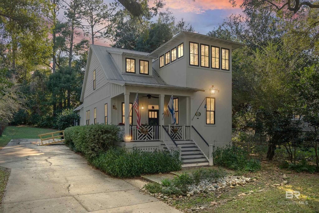 556 Johnson Avenue, Fairhope, AL 36532