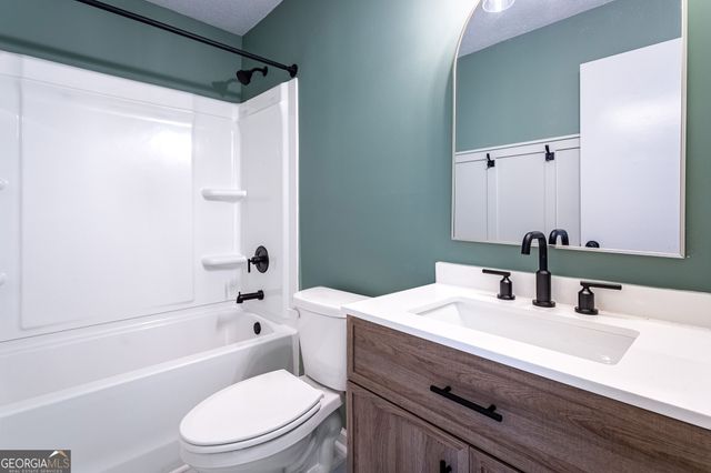 1046 Country Club Road, Newnan, GA 30263