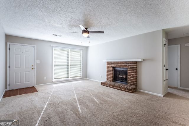 1046 Country Club Road, Newnan, GA 30263