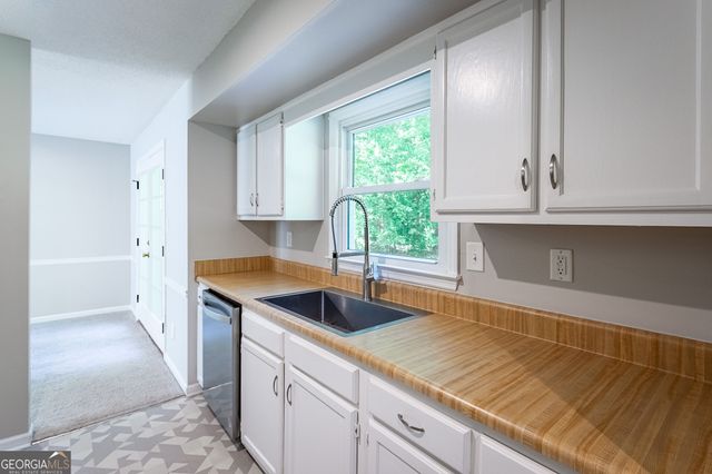 1046 Country Club Road, Newnan, GA 30263