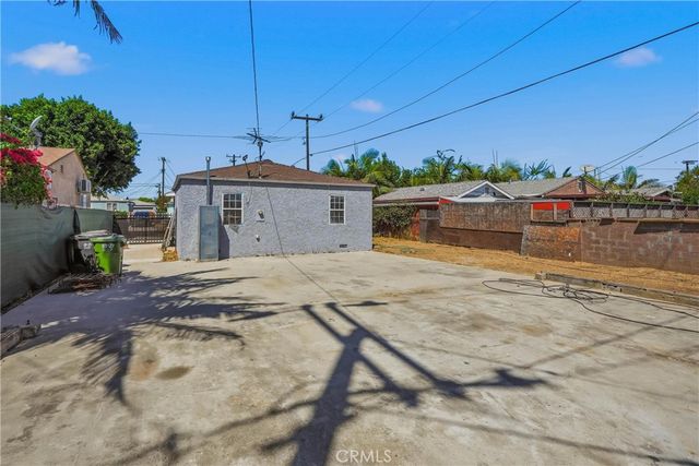 2114 N Bahama Avenue, Los Angeles, CA 90059