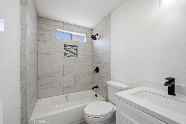 2114 N Bahama Avenue, Los Angeles, CA 90059