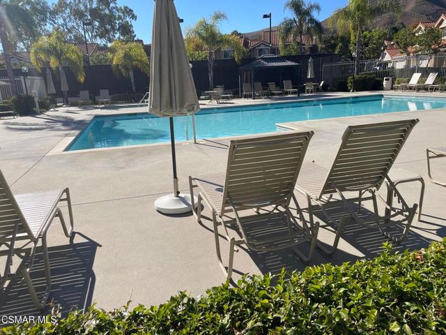 4922 Santo Drive, Oak Park, CA 91377