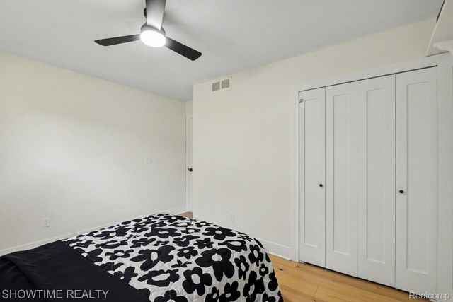 47726 Lexington Drive, Macomb Township, MI 48044
