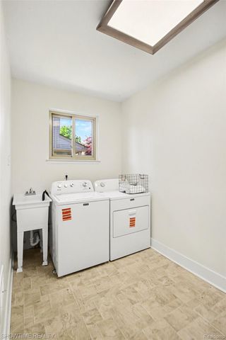 47726 Lexington Drive, Macomb Township, MI 48044