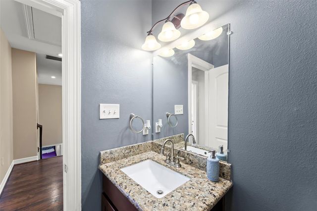 3910 Melbourne Street, Houston, TX 77026