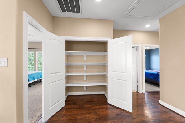 3910 Melbourne Street, Houston, TX 77026
