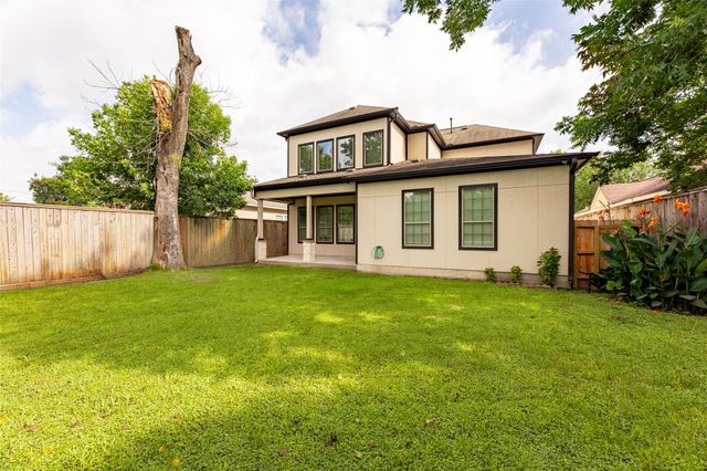 3910 Melbourne Street, Houston, TX 77026