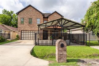 3910 Melbourne Street, Houston, TX 77026