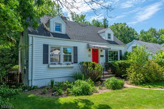 33 Glenview Dr, West Orange Twp., NJ 07052