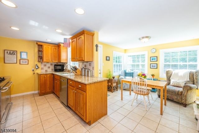33 Glenview Dr, West Orange Twp., NJ 07052