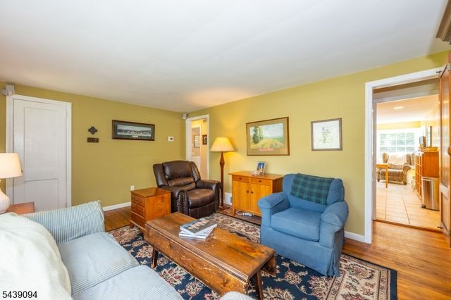 33 Glenview Dr, West Orange Twp., NJ 07052