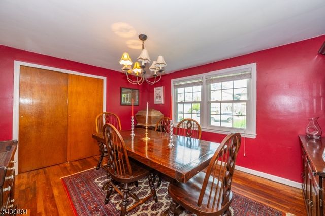 33 Glenview Dr, West Orange Twp., NJ 07052