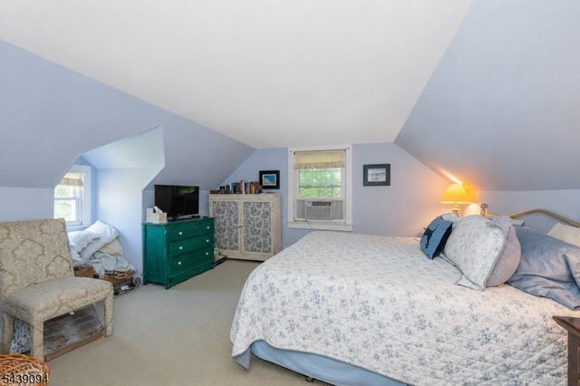 33 Glenview Dr, West Orange Twp., NJ 07052