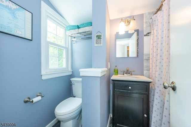 33 Glenview Dr, West Orange Twp., NJ 07052