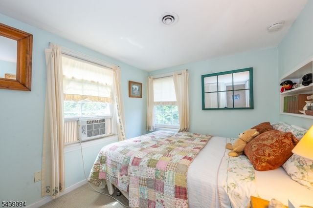 33 Glenview Dr, West Orange Twp., NJ 07052
