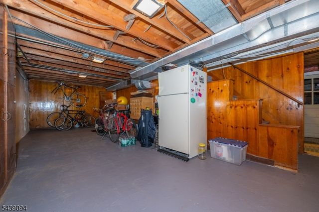 33 Glenview Dr, West Orange Twp., NJ 07052