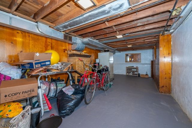 33 Glenview Dr, West Orange Twp., NJ 07052