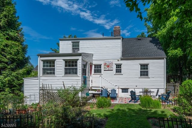 33 Glenview Dr, West Orange Twp., NJ 07052