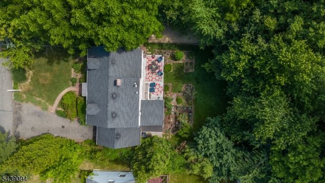 33 Glenview Dr, West Orange Twp., NJ 07052