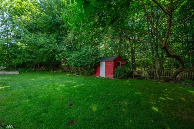 33 Glenview Dr, West Orange Twp., NJ 07052