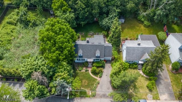33 Glenview Dr, West Orange Twp., NJ 07052