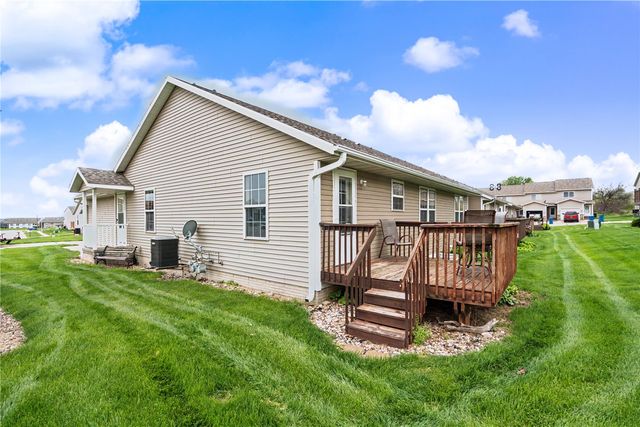 246 Whirlaway Lane, Fairfax, IA 52228
