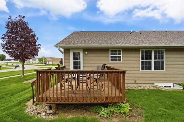 246 Whirlaway Lane, Fairfax, IA 52228