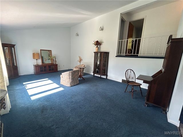 6371 Badger Drive, Lockport Town, NY 14094