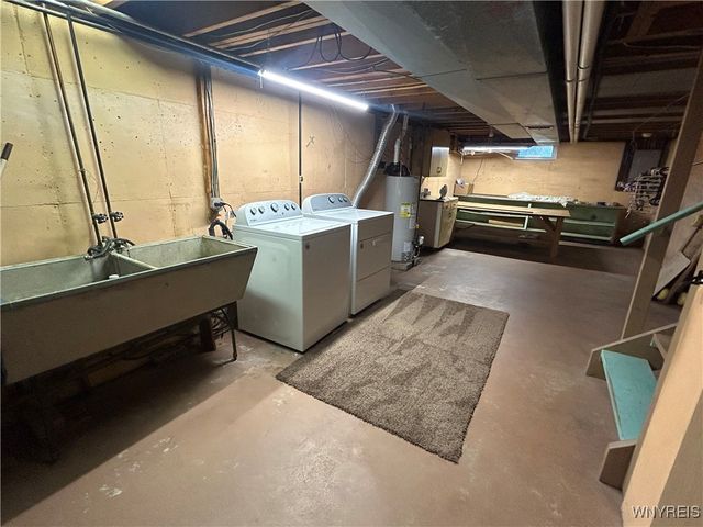 6371 Badger Drive, Lockport Town, NY 14094