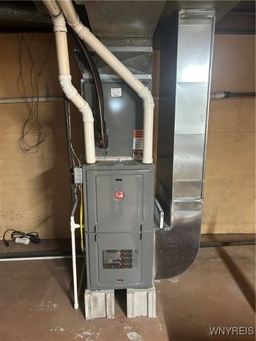 6371 Badger Drive, Lockport Town, NY 14094