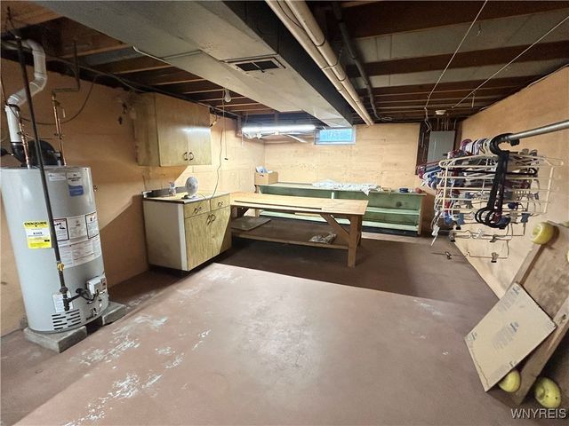 6371 Badger Drive, Lockport Town, NY 14094