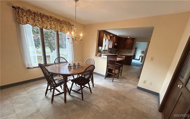 6371 Badger Drive, Lockport Town, NY 14094