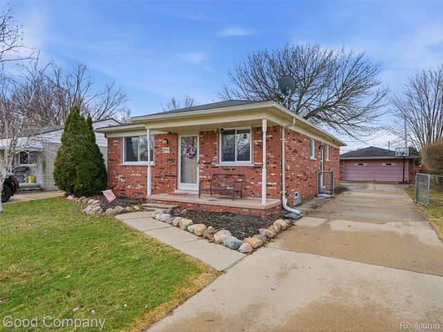 29191 McDonald Street, Roseville, MI 48066