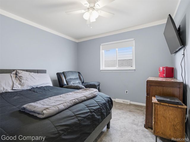 29191 McDonald Street, Roseville, MI 48066