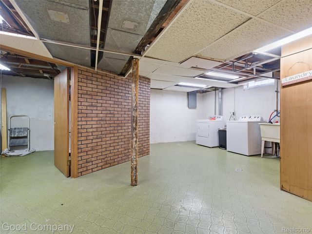 29191 McDonald Street, Roseville, MI 48066