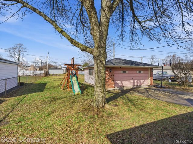 29191 McDonald Street, Roseville, MI 48066