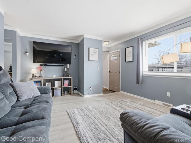 29191 McDonald Street, Roseville, MI 48066