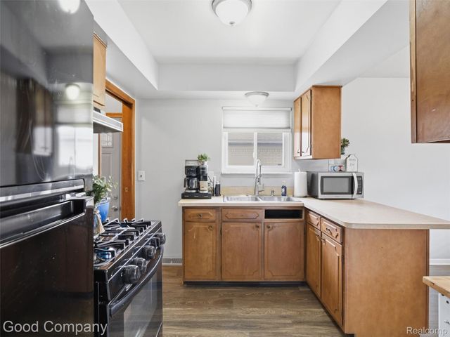 29191 McDonald Street, Roseville, MI 48066